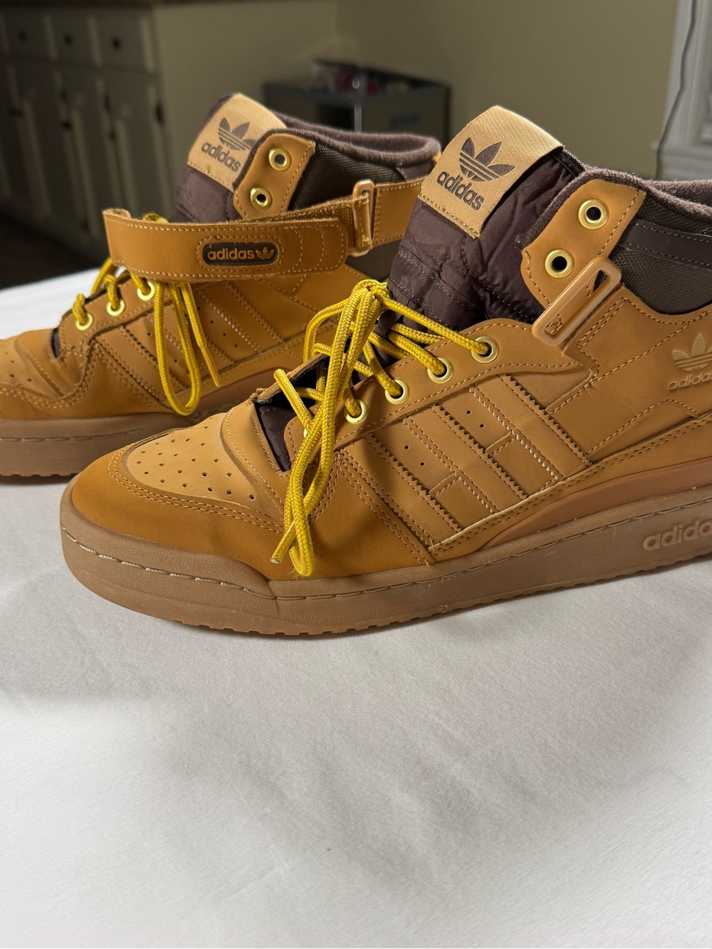 Adidas Forum Mid Wheat Gum Men 10.5 GX7079 Boot Sneaker Excellent Condition